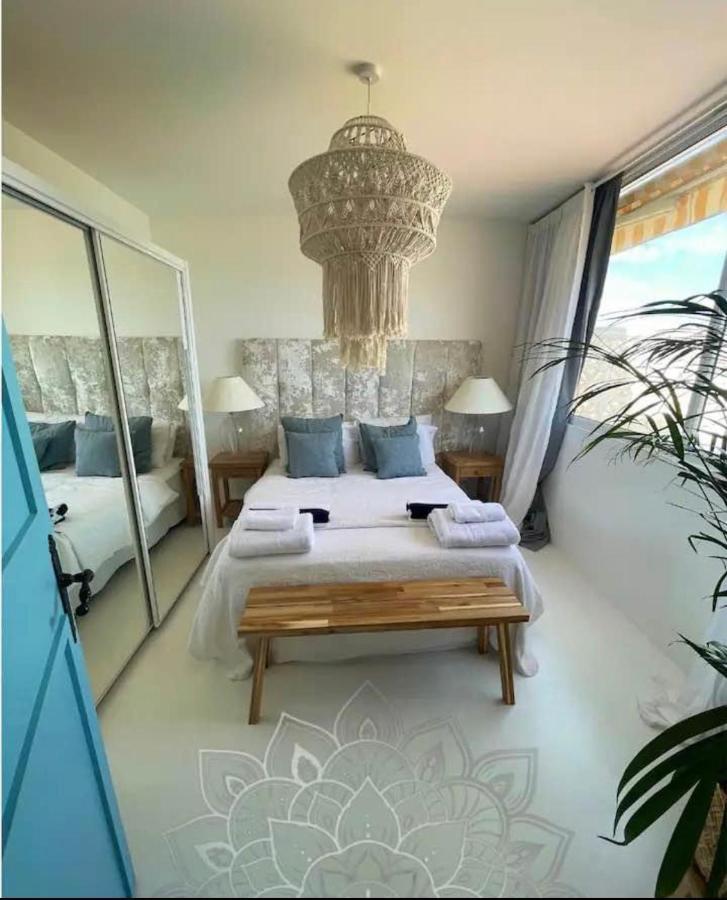 Beach Front Apartment غيبرالتار المظهر الخارجي الصورة