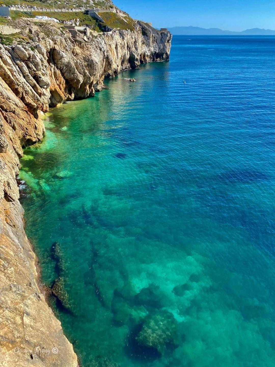 Beach Front Apartment غيبرالتار المظهر الخارجي الصورة