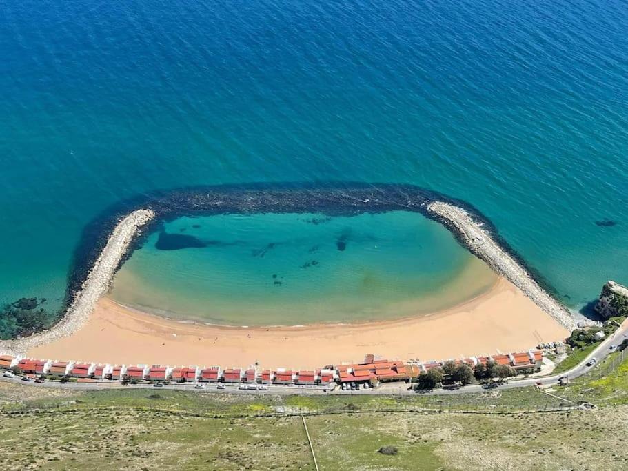 Beach Front Apartment غيبرالتار المظهر الخارجي الصورة